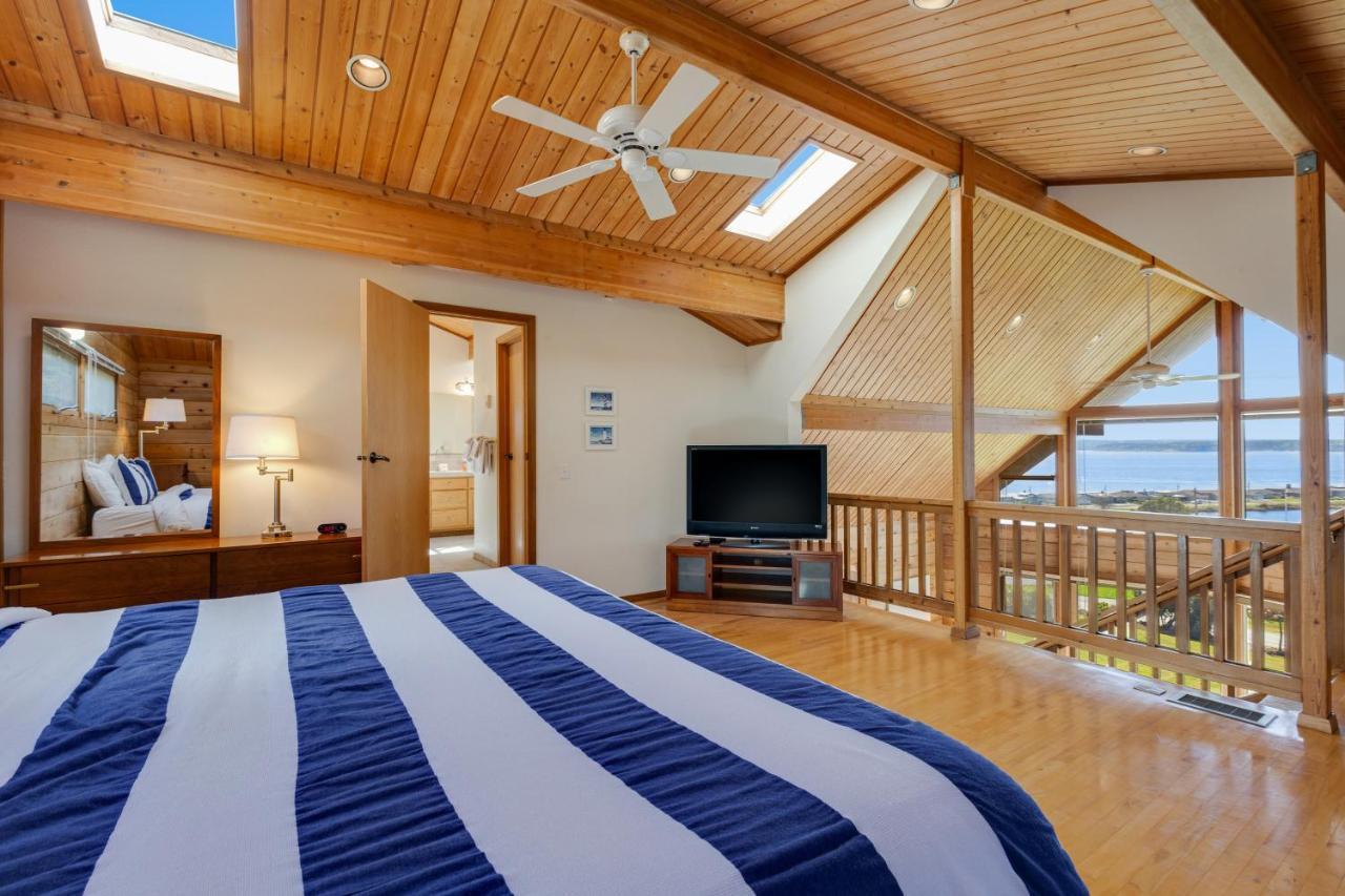 Whidbey Cedar Sunsets Villa Freeland Exterior photo